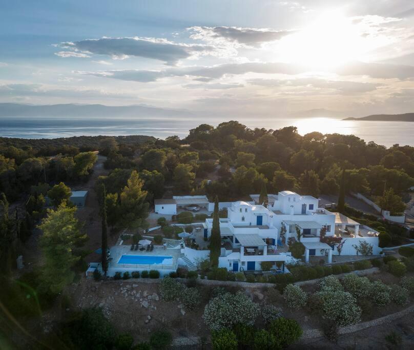 Retreat Villa By The Sea With Pool In Porto Heli Exterior foto